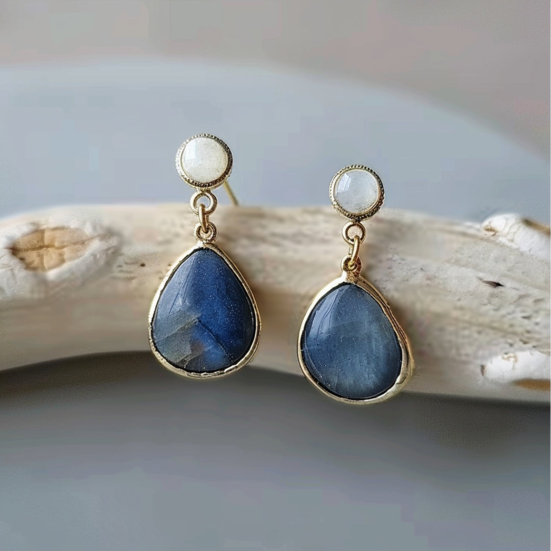 Aretes de Perlas con Incrustaciones de Piedras Azules