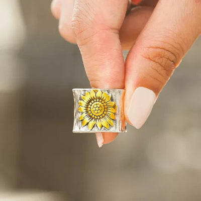 Anillo Ancho de Girasol Dorado en Plata 925