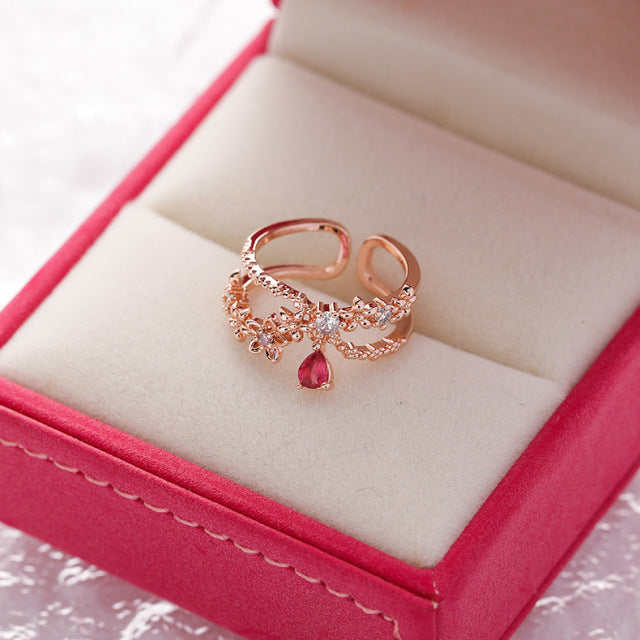 Anillo Ajustable de Circonitas con Ruby en Oro