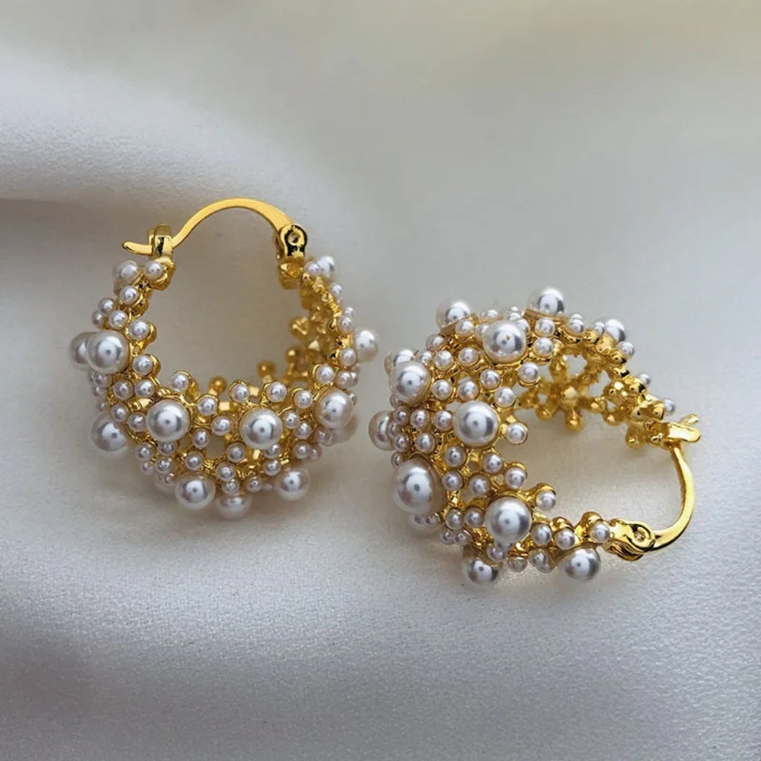 Aretes con Perlas en Forma de Cesta Elegantes