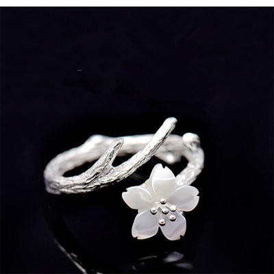 Anillo de Pétalo Blanco en Plata 925