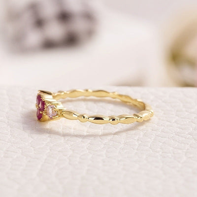 Anillo de Corazón Rosado en Oro