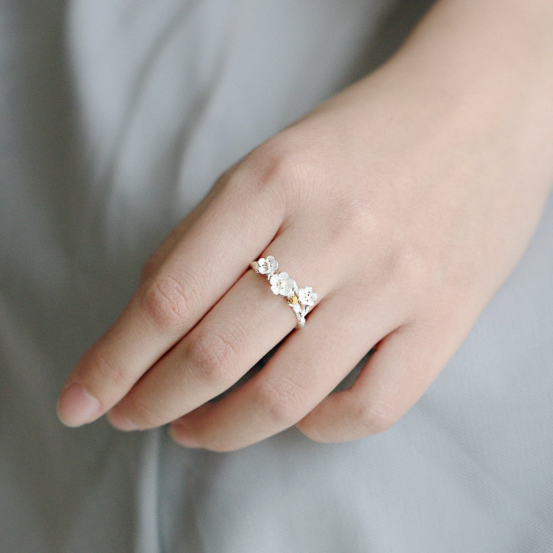 Anillo de Flores en Plata