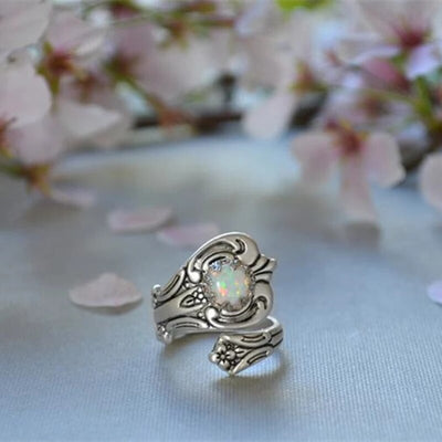 Anillo Ajustable de Ópalo Fuego Blanco en Plata