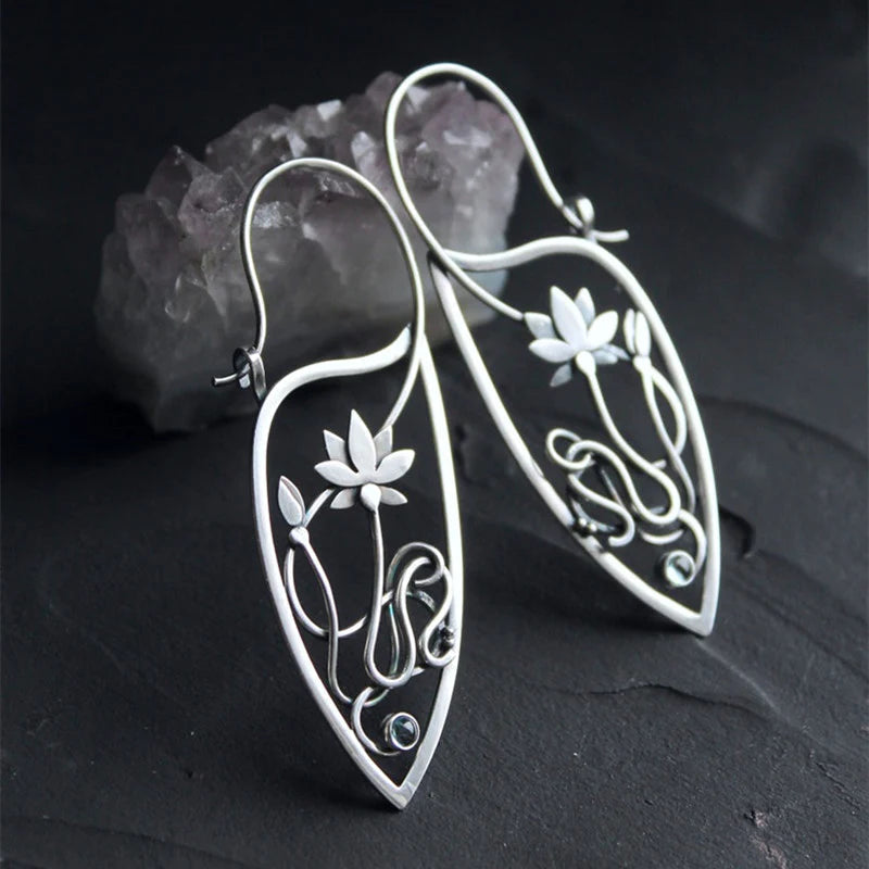 Pendientes Flor de Loto en Plata de Ley