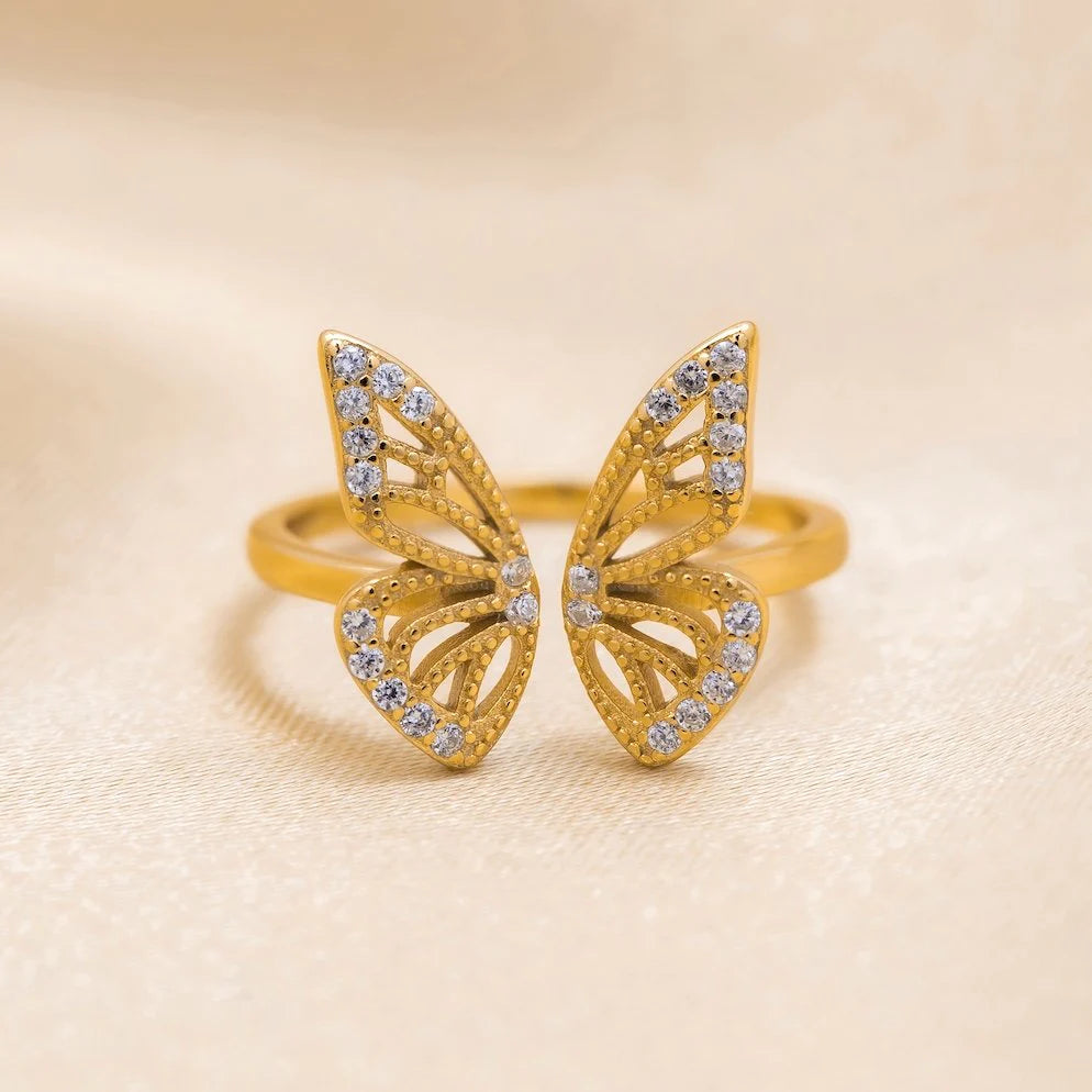 Anillo Ajustable de Mariposa con Circonitas en Oro