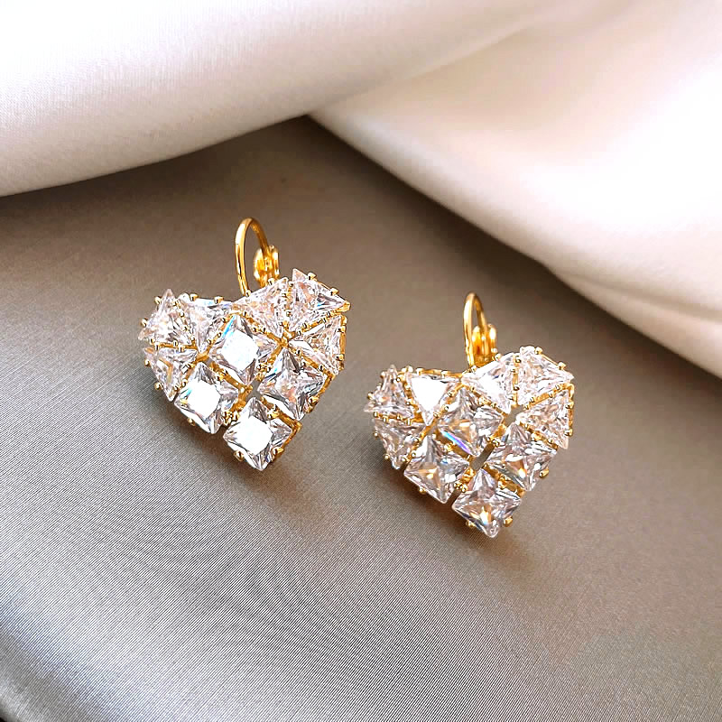 Elegantes Aretes  de Cristal en Forma de Corazón