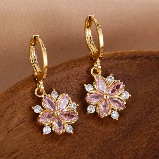 Aretes Flor de Cristal Elegante en Oro