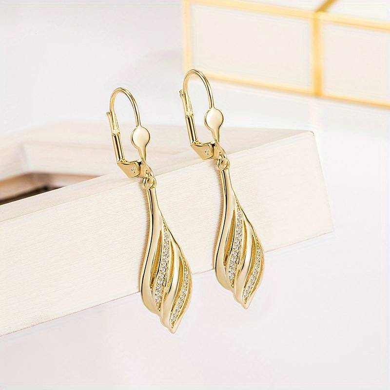 Aretes Dorados Brillantes Vintage