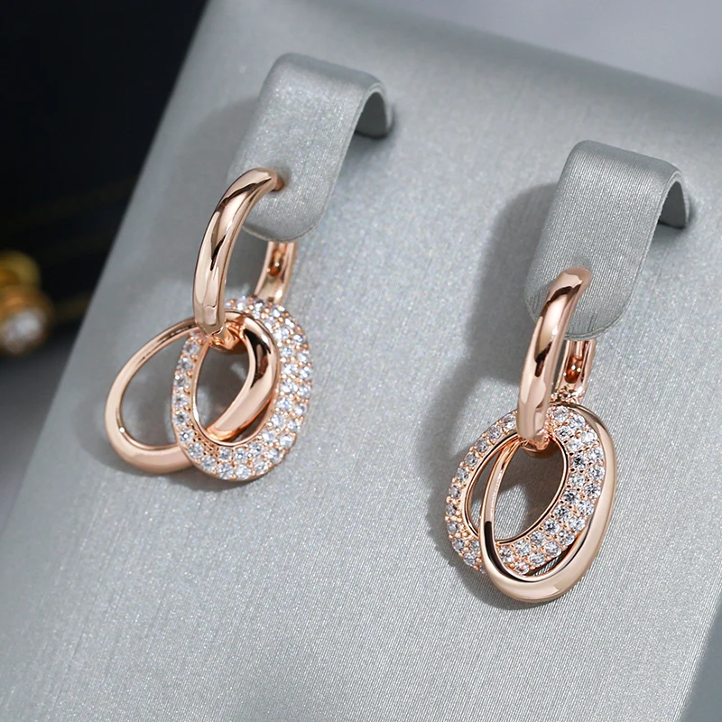 Aretes Brillantes Dorados Elegantes