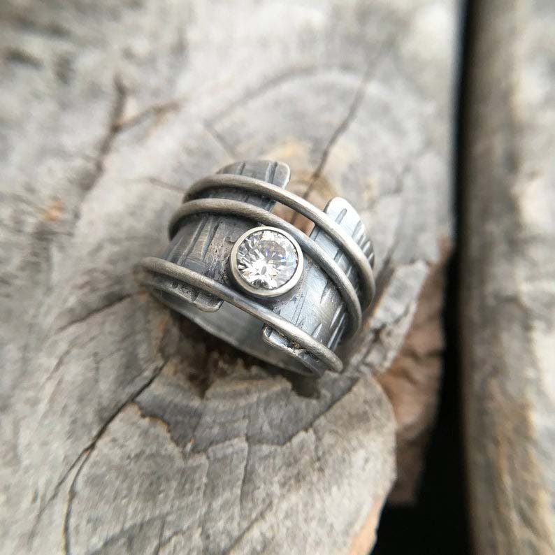 Anillo con Incrustación de Cristal Vintage en Plata