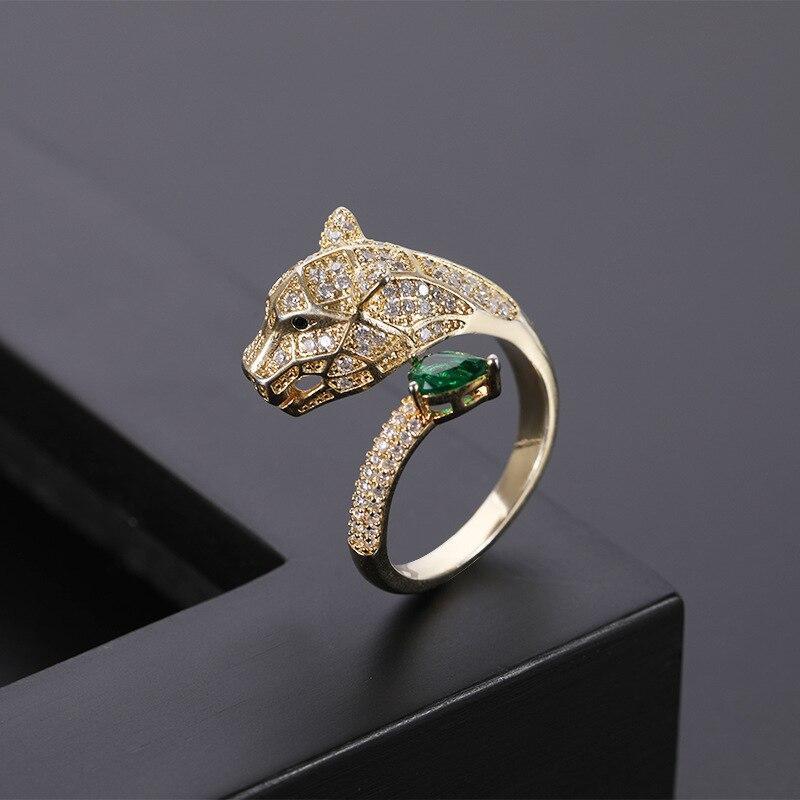 Anillo Leopardo Ajustable con Acabado Completo en Circonitas